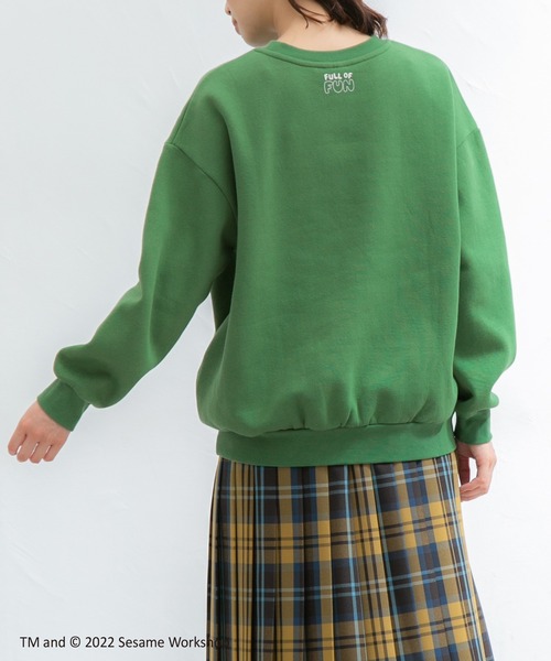 Honeys（ハニーズ）の「セサミ／ビッグスウェットトップス（スウェット・レディース・グリーン/オフホワイト/オートミール/ブルー/ブラック・M/L/LL）」の18枚目の写真