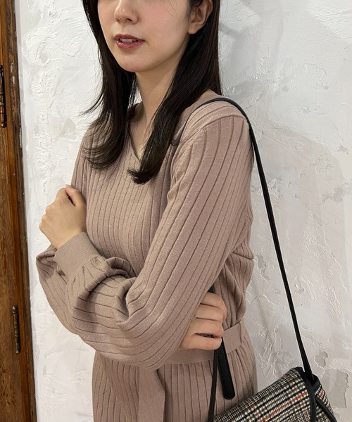 FREE'S MART（フリーズマート）の「ウォームストレッチリブブラウジングニットワンピース（ワンピース・レディース・ベージュ/ブラウン/ブラック/ライトグリーン・SMALL/MEDIUM）」の18枚目の写真
