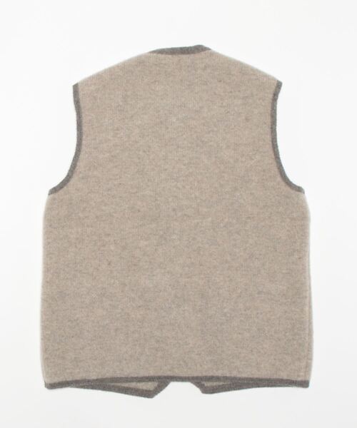 Bshop（ビショップ）の「STAPF | ラウンドネック チロリアンべスト MEN（ベスト・メンズ・グリーン系その他2/ホワイト系その他5・MEDIUM）」の3枚目の写真