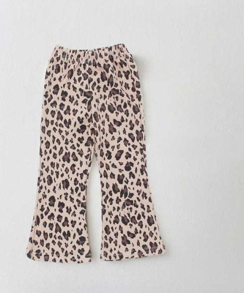 Tickle(ティックル)の「パターンフレアパンツ(その他パンツ・キッズ・レオパード/ドット/ブラック/チェック・90/100/110/120)」の2枚目の写真