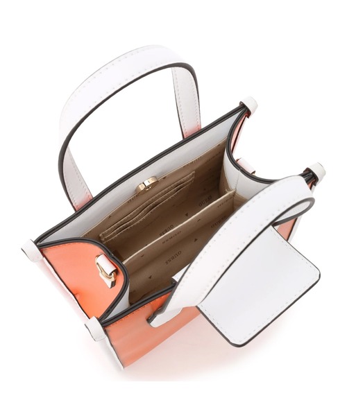 Guess（ゲス）の「SILVANA 2 Cmprtmnt Mini Tote（トートバッグ・レディース・オレンジ/ブラック・ONE SIZE）」の10枚目の写真