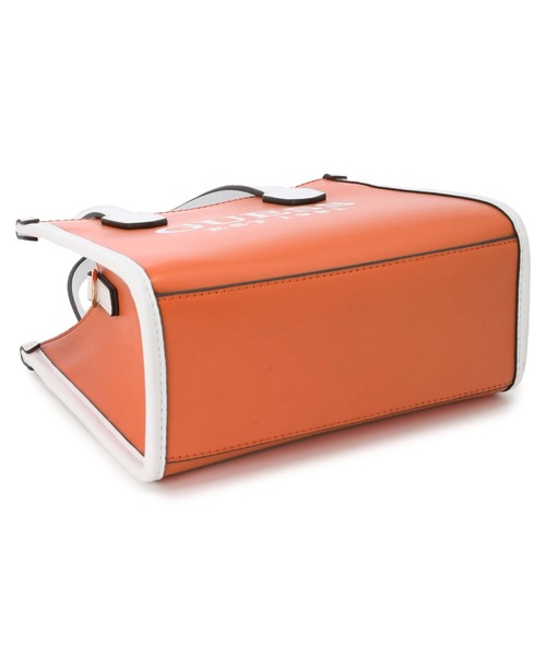 Guess（ゲス）の「SILVANA 2 Cmprtmnt Mini Tote（トートバッグ・レディース・オレンジ/ブラック・ONE SIZE）」の11枚目の写真