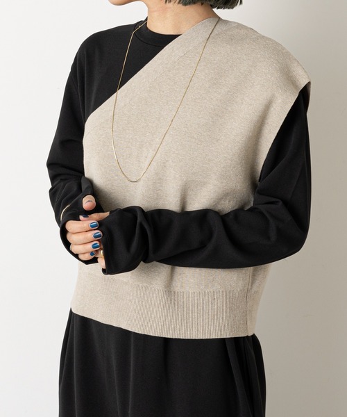 Omekashi（オメカシ）の「ワンショルニットベスト（ベスト・レディース・ブラック/ベージュ・FREE）」の2枚目の写真
