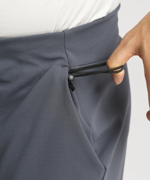 DESCENTE(デサント)の「スウェットパンツ / SWEAT PANTS(スウェットパンツ・メンズ・ブラック/シルバー/グレー・MEDIUM/LARGE/SMALL/X-LARGE)」の14枚目の写真