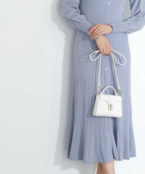 NATURAL BEAUTY BASIC（ナチュラルビューティーベーシック）の「【美人百花掲載・Oggi/VERY掲載】ジェシカポシェット（ショルダーバッグ・レディース・ブラック/オフホワイト/ゴールド/ブラウン・ﾌﾘ-）」の16枚目の写真