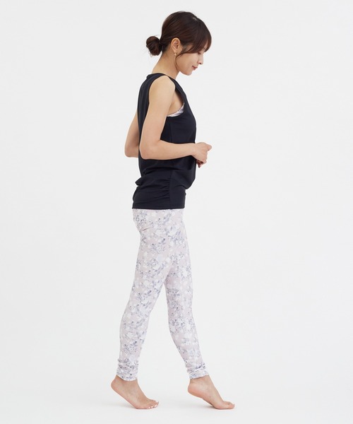 Julier Yoga and Relax(ジュリエヨガアンドリラックス)の「Julier Ecocoベア天竺タンクトップ(その他トップス・レディース・ピンク/ホワイト/ブラック・1/0)」の15枚目の写真