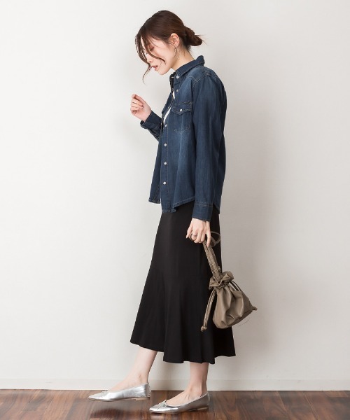 atONE（アットワン）の「atONE ウエスタンデニムシャツ ライトデニム 長袖（シャツ/ブラウス・レディース・ブルー/ネイビー・LL/3L/L/M/4L）」の8枚目の写真