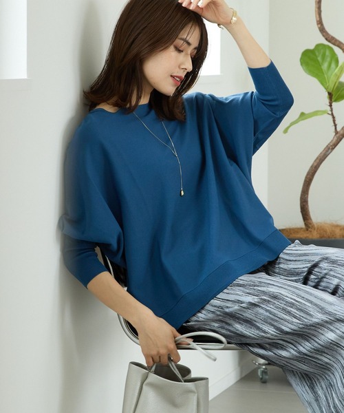 Elura(エルーラ)の「<2024春登場>サラサラタッチボートネックニット(ニット/セーター・レディース・ブルー系その他3/レッド/オフホワイト/ブラック/ボルドー/グリーン系その他4/ブルー/グリーン/ネイビー/ピンク系その他7/レッド系その他5/ブルー系その他5/ブラウン系その他2/ラベンダー/ライトイエロー/ライトベージュ/マスタード・LARGE/MEDIUM/SMALL)」の10枚目の写真