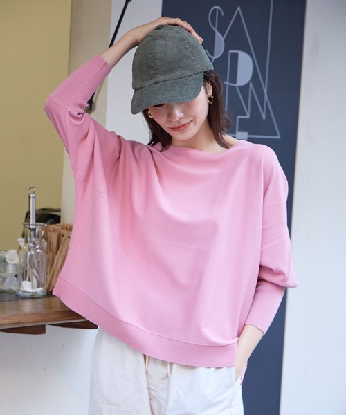 Elura(エルーラ)の「<2024春登場>サラサラタッチボートネックニット(ニット/セーター・レディース・ブルー系その他3/レッド/オフホワイト/ブラック/ボルドー/グリーン系その他4/ブルー/グリーン/ネイビー/ピンク系その他7/レッド系その他5/ブルー系その他5/ブラウン系その他2/ラベンダー/ライトイエロー/ライトベージュ/マスタード・LARGE/MEDIUM/SMALL)」の14枚目の写真