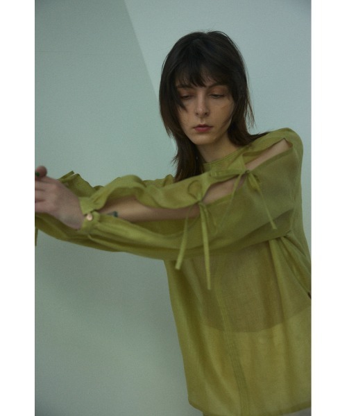 BLACK BY MOUSSY(ブラックバイマウジー)の「sheer blouse(シアーブラウス)(シャツ/ブラウス・レディース・ホワイト/ライトベージュ/グリーン・FREE)」の3枚目の写真