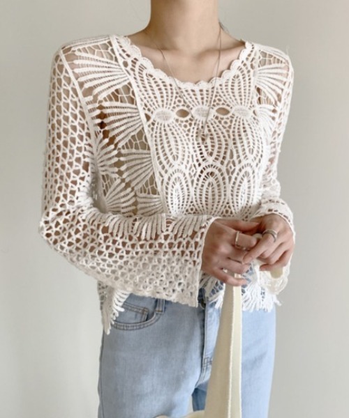 Sibra(シブラ)の「透かし編みトップス(シャツ/ブラウス・レディース・ベージュ/ホワイト・M)」の15枚目の写真