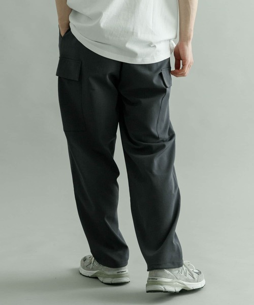 URBAN RESEARCH（アーバンリサーチ）の「ワンタックカーゴパンツ（カーゴパンツ・メンズ・チャコールグレー/オリーブ・MEDIUM/LARGE）」の10枚目の写真