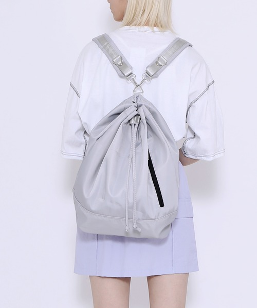 Figments(フィグメンツ)の「巾着バックパック(バックパック/リュック・レディース・ブラック/シルバー・FREE)」の1枚目の写真