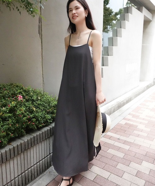 CORNERS（コーナーズ）の「バックギャザーキャミワンピース（ワンピース・レディース・グリーン/オレンジ/ブラック/ライトベージュ/チャコールグレー・M）」の3枚目の写真