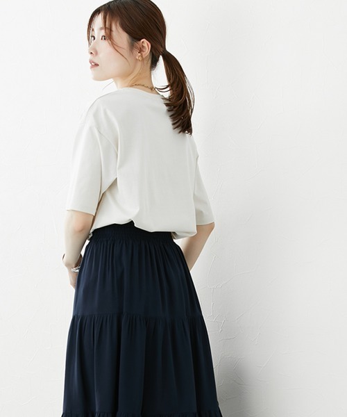 nissen（ニッセン）の「裾ラウンドロゴプリントＴシャツ【接触冷感・ＵＶカット】（Tシャツ/カットソー・レディース・ブルー/アイボリー/ブラック・LL/M/L）」の12枚目の写真