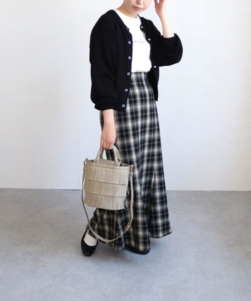 MIAN (ミアン)の「フリンジ2wayトートバッグ(トートバッグ・レディース・グレイッシュベージュ/グリーン/チャコールグレー/キャメル・FREE)」の20枚目の写真