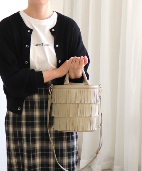 MIAN (ミアン)の「フリンジ2wayトートバッグ(トートバッグ・レディース・グレイッシュベージュ/グリーン/チャコールグレー/キャメル・FREE)」の18枚目の写真