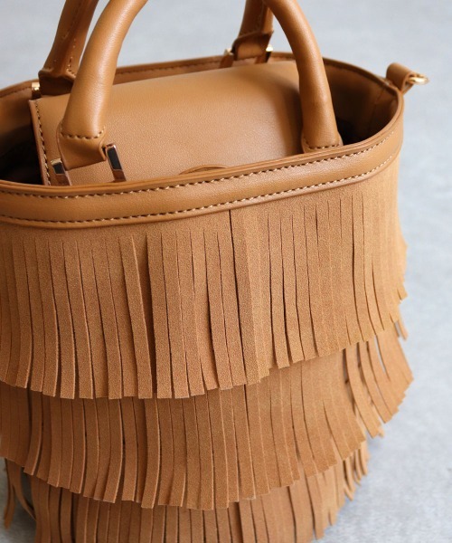 MIAN (ミアン)の「フリンジ2wayトートバッグ(トートバッグ・レディース・グレイッシュベージュ/グリーン/チャコールグレー/キャメル・FREE)」の22枚目の写真