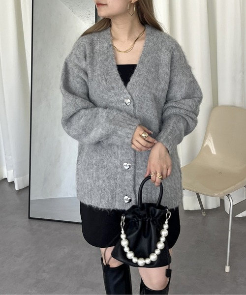 prose verse（プロズヴェール）の「ハートボタンモヘアライクVニットカーデ（カーディガン/ボレロ・レディース・ブラック/グレー・ﾌﾘ-）」の3枚目の写真