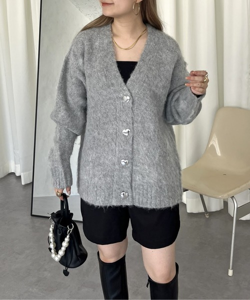 prose verse（プロズヴェール）の「ハートボタンモヘアライクVニットカーデ（カーディガン/ボレロ・レディース・ブラック/グレー・ﾌﾘ-）」の4枚目の写真