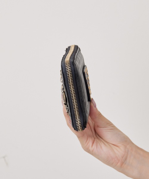 CAMPOMAGGI（カンポマッジ）の「【CAMPO MAGGI(カンポマッジ)】23AWスタッズ折り財布（財布・レディース・ブラック・FREE）」の8枚目の写真