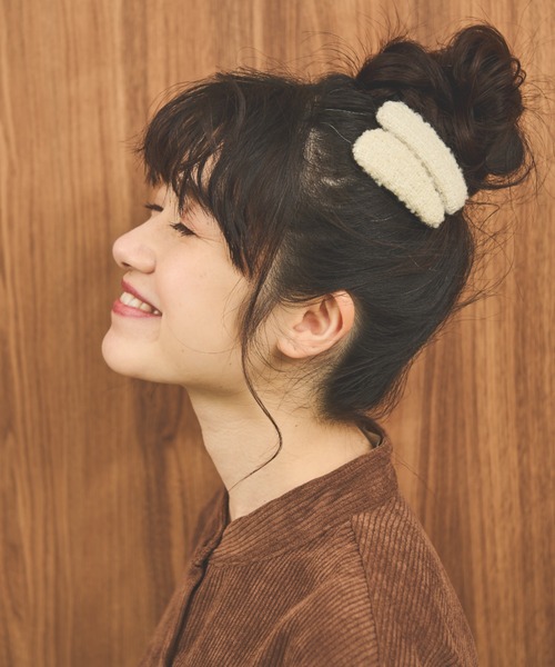 MERLOT(メルロー)の「ツイードライクヘアピン(ヘアピン・レディース・ホワイト/グリーン/ピンク・FREE)」の1枚目の写真