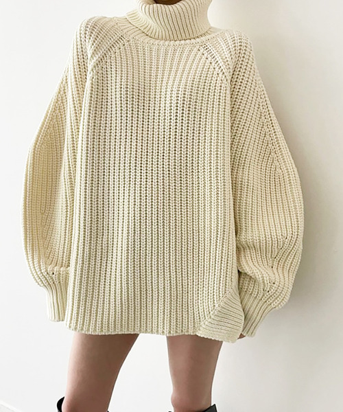 Girly Doll（ガーリードール）の「オーバーサイズタートルネックニット（ニット/セーター・レディース・オフホワイト/ブラック・F）」の5枚目の写真