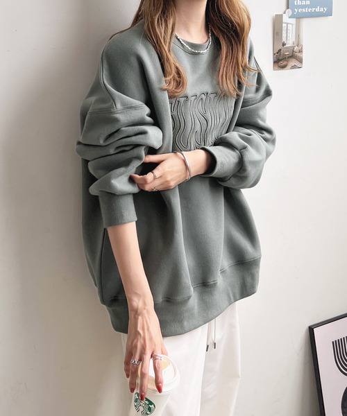 Futier land(フューティアランド)の「裏起毛ウェーブロゴ厚盛刺繍BIGプルオーバー(スウェット・レディース・アイボリー/ブラック/グリーン系その他/ブルーグレー・FREE)」の5枚目の写真