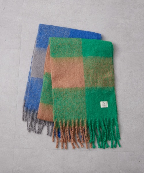 CIAOPANIC TYPY（チャオパニックティピー）の「洗える静電気防止フリンジマフラー《チェック》（マフラー・メンズ・グリーン/ブルー・ONE SIZE）」の5枚目の写真