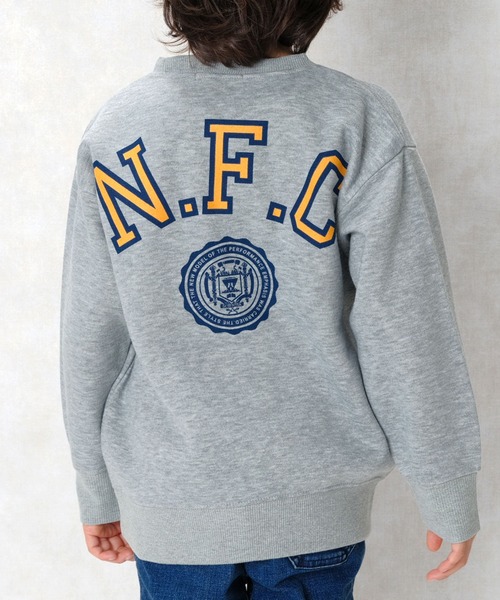 ZI-ON（ジーオン）の「あったか裏起毛 アメカジプリントオーバーサイズトレーナー（スウェット・キッズ・ブラック系その他/グレー系その他2/グレー系その他/グレー系その他3/ブラック/ブルー系その他2/ブラック系その他4/ネイビー/杢グレー/ブルー系その他/ブラック系その他2/グリーン系その他/グレー系その他4/グリーン/ブラック系その他3/サックスブルー・120cm/130cm/140cm/150cm/160cm/110cm）」の8枚目の写真