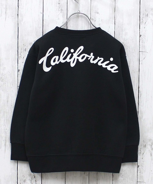 ZI-ON（ジーオン）の「あったか裏起毛 アメカジプリントオーバーサイズトレーナー（スウェット・キッズ・ブラック系その他/グレー系その他2/グレー系その他/グレー系その他3/ブラック/ブルー系その他2/ブラック系その他4/ネイビー/杢グレー/ブルー系その他/ブラック系その他2/グリーン系その他/グレー系その他4/グリーン/ブラック系その他3/サックスブルー・120cm/130cm/140cm/150cm/160cm/110cm）」の4枚目の写真