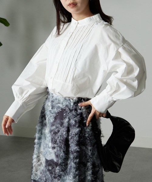 RANAN（ラナン）の「ボリューム袖長袖タックバンドカラーブラウス（シャツ/ブラウス・レディース・サックスブルー系/オフホワイト/ネイビー系・M/L/LL）」の7枚目の写真
