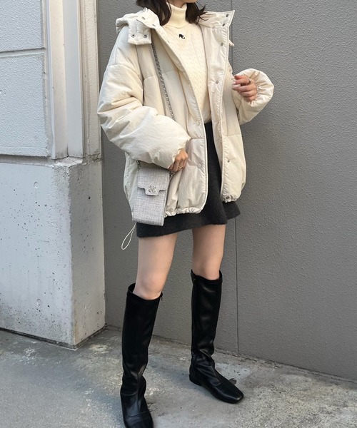 one after another NICE CLAUP(ワンアフターアナザーナイスクラップ)の「刺しゅうケーブルハイネックニット(ニット/セーター・レディース・グレー/ブラック/レッド/オフホワイト・FREE)」の10枚目の写真