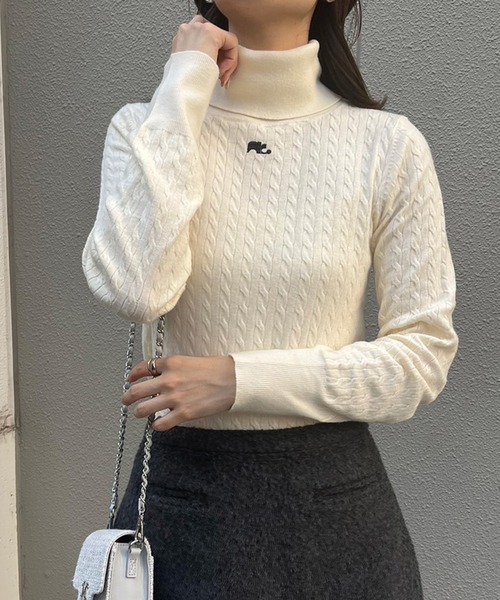 one after another NICE CLAUP(ワンアフターアナザーナイスクラップ)の「刺しゅうケーブルハイネックニット(ニット/セーター・レディース・グレー/ブラック/レッド/オフホワイト・FREE)」の8枚目の写真