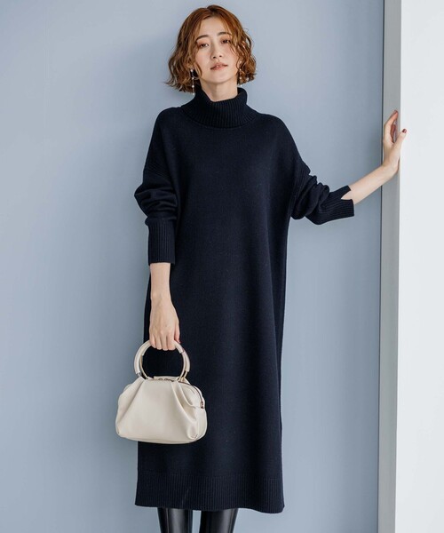 23区(ニジュウサンク)の「【洗える】ウールカシミヤ タートルネック ニットワンピース(ワンピース・レディース・ベージュ系/ブラック系/ライトグレー系・38)」の1枚目の写真