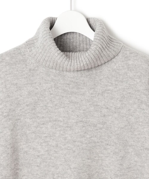 23区(ニジュウサンク)の「【洗える】ウールカシミヤ タートルネック ニットワンピース(ワンピース・レディース・ベージュ系/ブラック系/ライトグレー系・38)」の17枚目の写真