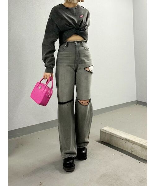 EVRIS（エヴリス）の「カットデザインハイウエストデニムパンツ【セットアップ着用可能】（デニムパンツ・レディース・インディゴブルー/ブルー/ブラック/ピンク・SMALL/MEDIUM）」の19枚目の写真