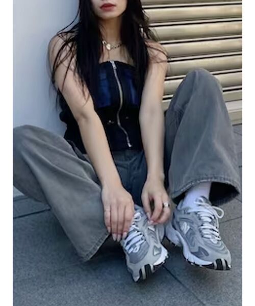 EVRIS（エヴリス）の「カットデザインハイウエストデニムパンツ【セットアップ着用可能】（デニムパンツ・レディース・インディゴブルー/ブルー/ブラック/ピンク・SMALL/MEDIUM）」の8枚目の写真