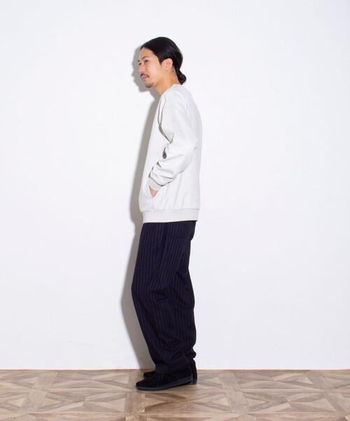 GLOSTER（グロスター）の「【GLOSTER/グロスター】フレンチブルドッグ刺繍 スエードダンボール 裏起毛クルースウェット（スウェット・メンズ・サックスブルー/ライトベージュ/キナリ・S/M/L）」の5枚目の写真