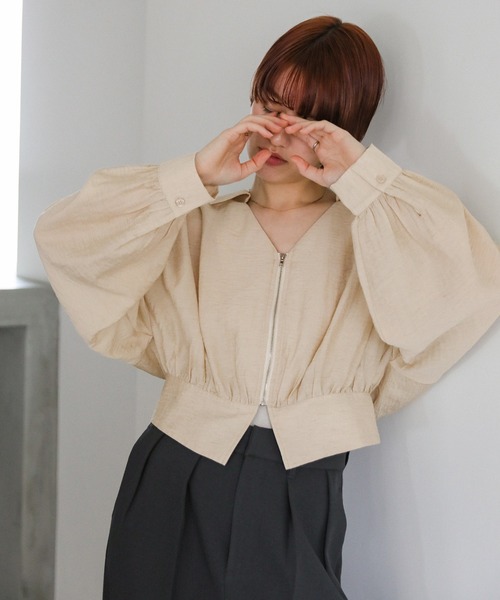 select MOCA(セレクトモカ)の「【ZOZO限定】リネンライクシアーフロントジップショートシャツ(シャツ/ブラウス・レディース・ネイビー/ベージュ/オフホワイト・FREE)」の2枚目の写真
