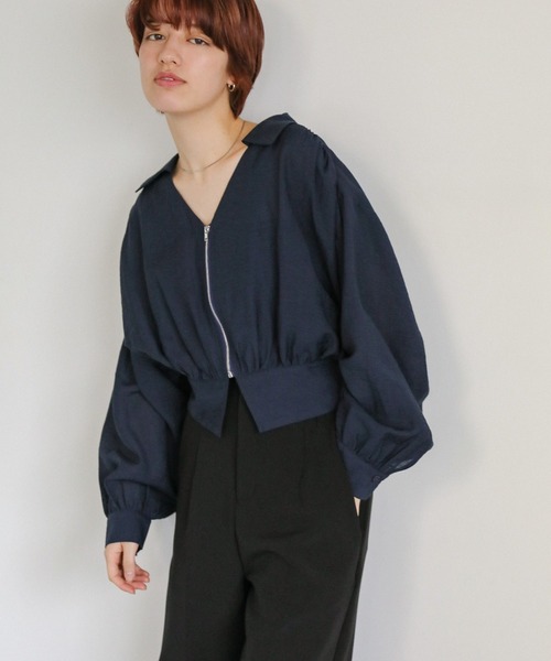 select MOCA(セレクトモカ)の「【ZOZO限定】リネンライクシアーフロントジップショートシャツ(シャツ/ブラウス・レディース・ネイビー/ベージュ/オフホワイト・FREE)」の3枚目の写真