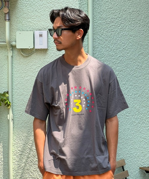 MAGIC NUMBER（マジック ナンバー）の「【MAGIC NUMBER】THE MAGIC NUMBER S/S T-SHIRT（Tシャツ/カットソー・メンズ・パープル/ホワイト/ブラック・MEDIUM/LARGE/X-LARGE）」の2枚目の写真