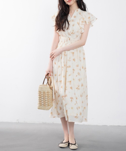 SAISON DE PAPILLON(セゾンドパピヨン)の「ウエストシャーリング花柄ワンピース(ワンピース・レディース・ピンク/ベージュ・S/M/L)」の10枚目の写真