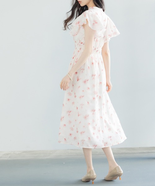 SAISON DE PAPILLON(セゾンドパピヨン)の「ウエストシャーリング花柄ワンピース(ワンピース・レディース・ピンク/ベージュ・S/M/L)」の16枚目の写真