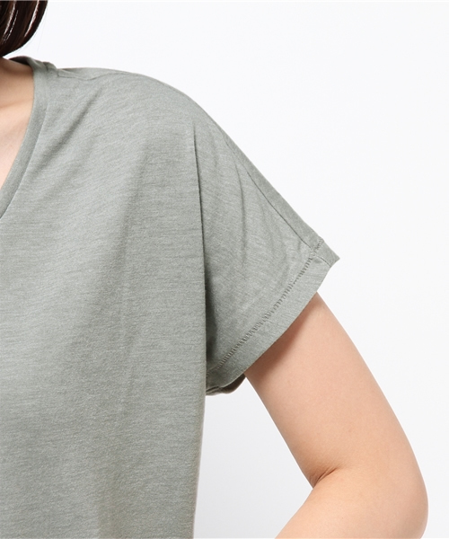 NIKE(ナイキ)の「【NIKE】ウィメンズボーイフレンドT 1(Tシャツ/カットソー・レディース・グレー・LARGE/SMALL)」の10枚目の写真
