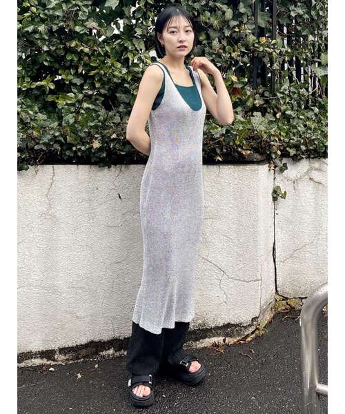 MURUA(ムルーア)の「メタリックメッシュロングワンピース(ワンピース・レディース・グリーン/シルバー・FREE)」の6枚目の写真