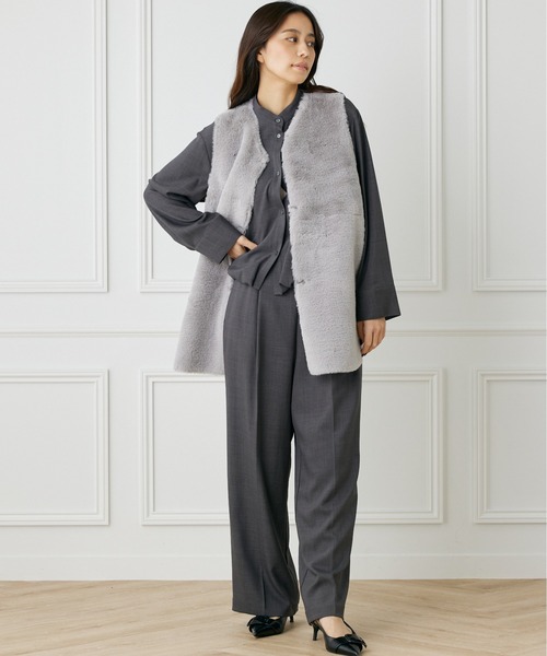 INED CLARO（イネドクラロ）の「リバーシブルフェイクムートンジレ（ブルゾン・レディース・アイボリー/グレー/モカ・フリー）」の11枚目の写真