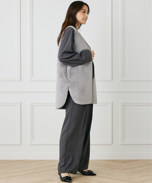 INED CLARO（イネドクラロ）の「リバーシブルフェイクムートンジレ（ブルゾン・レディース・アイボリー/グレー/モカ・フリー）」の12枚目の写真