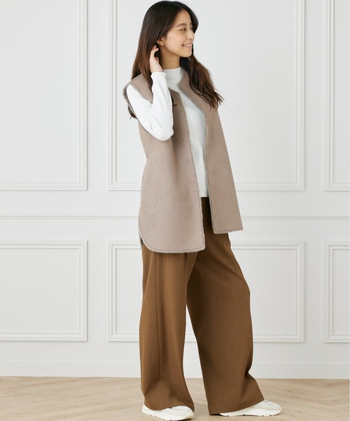 INED CLARO（イネドクラロ）の「リバーシブルフェイクムートンジレ（ブルゾン・レディース・アイボリー/グレー/モカ・フリー）」の15枚目の写真