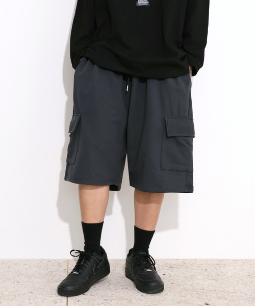 FOLLOWIN（フォロウィン）の「[UNISEX][ストリートファッション] カーゴ 7分丈トレーニングスポーティーバミューダワイドパンツ（スウェットパンツ・レディース・アイボリー/ブラック/チャコール・FREE）」の2枚目の写真